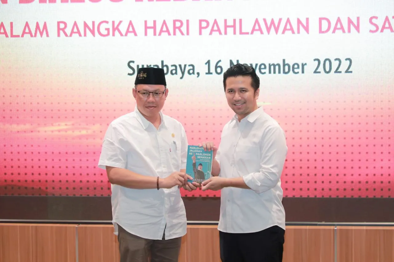 Bedah Buku Ahmad Nawardi, Mengikuti Jejak Peradaban Parlemen Jalanan