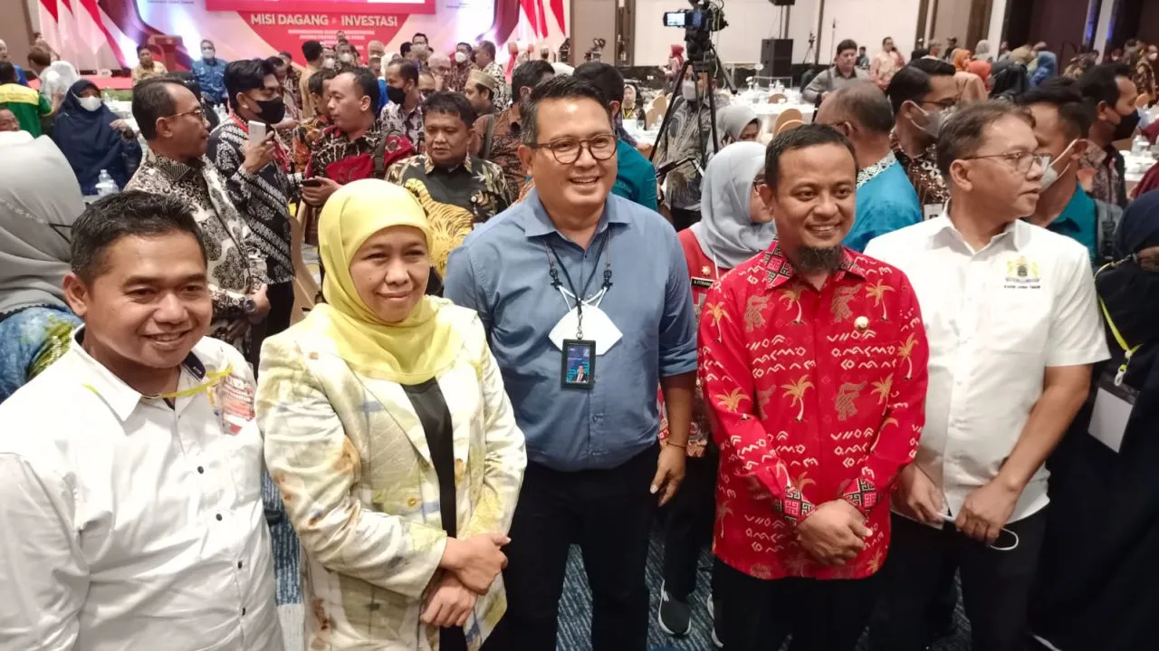 Khofifah Dorong Investor Sulsel Buka Pabrik di Kawasan Industri SIER