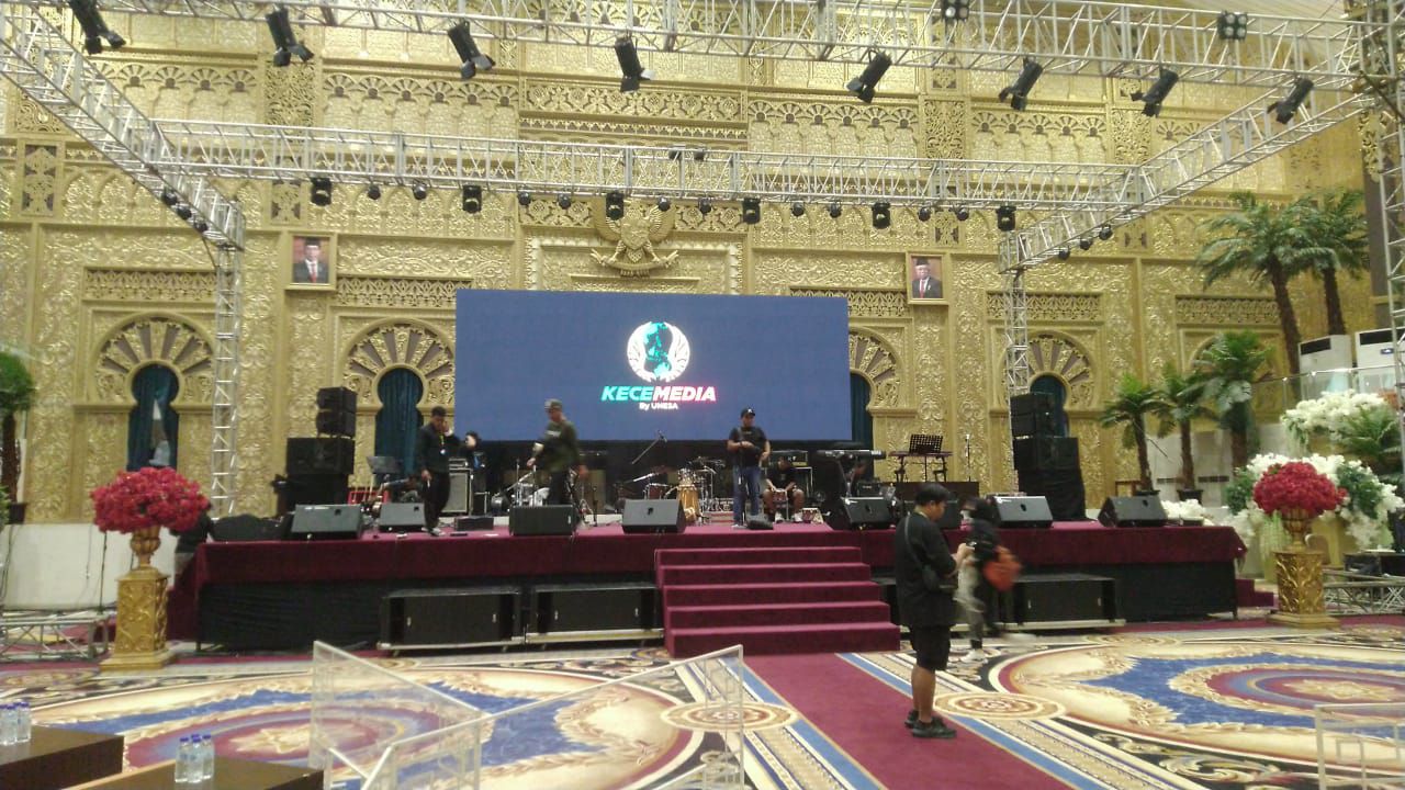 Suasana Terakhir Sebelum Konser Denny Cak Nan Bersama Gus 5G di Kampus Unesa Surabaya