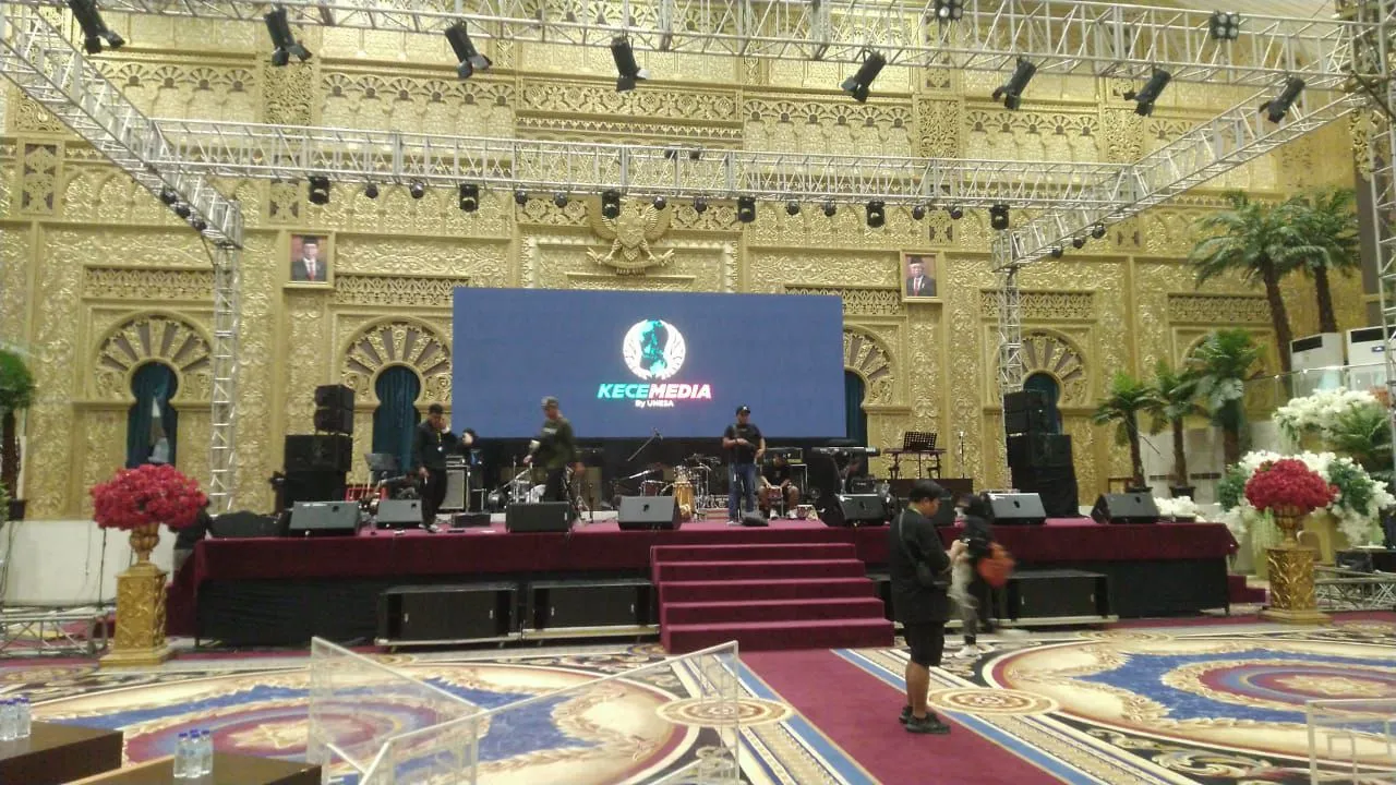 Suasana Terakhir Sebelum Konser Denny Cak Nan Bersama Gus 5G di Kampus Unesa Surabaya