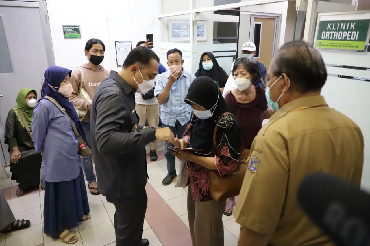 Wali Kota Eri Minta Pelayanan Obat Racikan Maksimal 15 Menit, Non Racikan 7 Menit