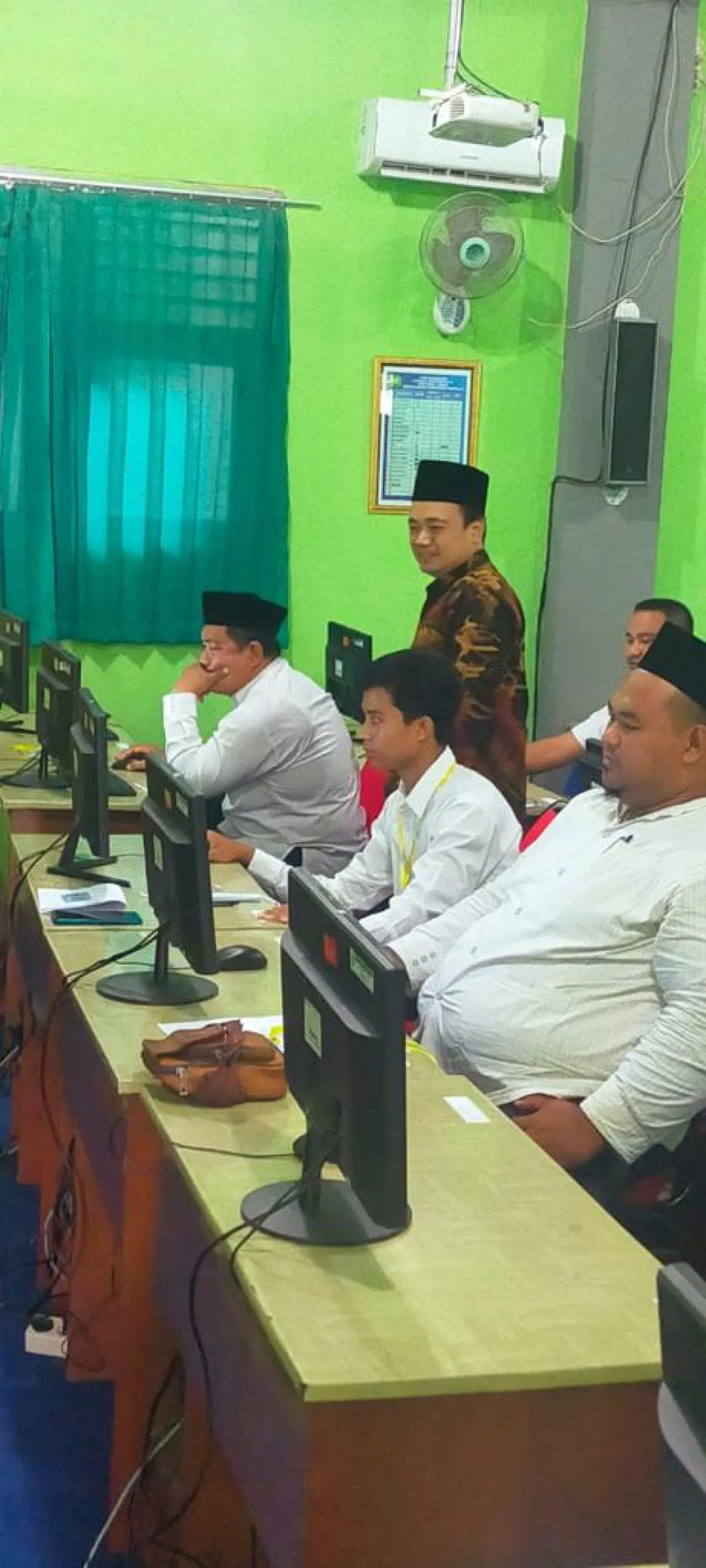 40 Orang Calon PPK Asal Dua Kecamatan Terdampak Erupsi Semeru Lumajang Mengikuti CAT