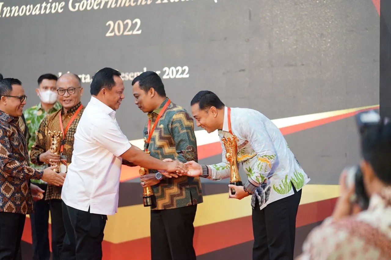 Jelang 2 Tahun Wali Kota Eri Pimpin Surabaya, 69 Penghargaan Sudah Diraihnya