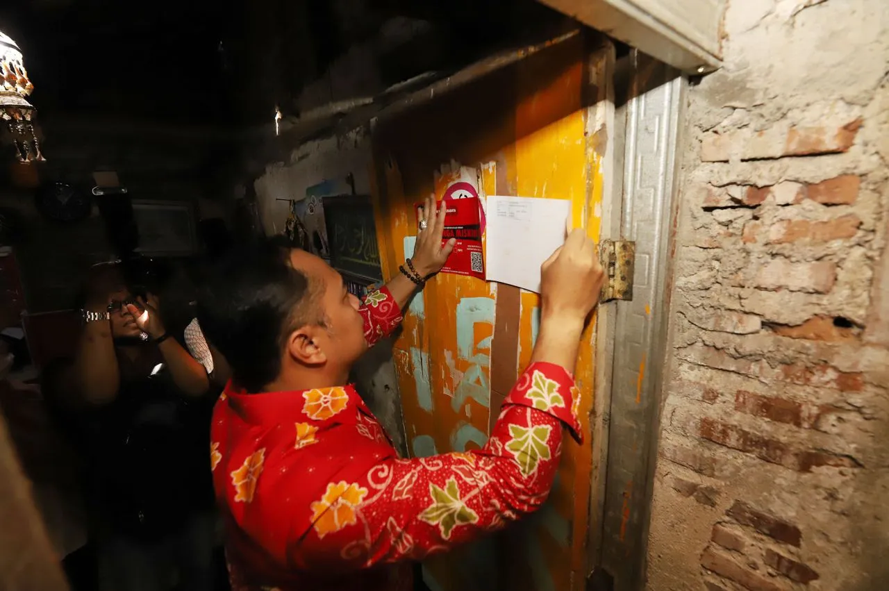 Pemkot Surabaya Pasang Stiker Rumah Warga Miskin, Ini Alasan Wali Kota Eri