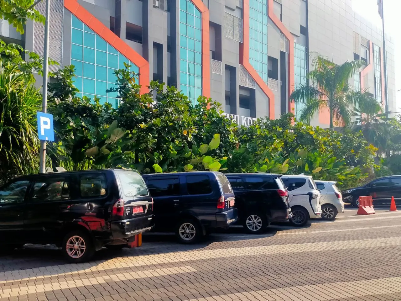 Dishub Surabaya Kaji Kenaikan Tarif Parkir On Street
