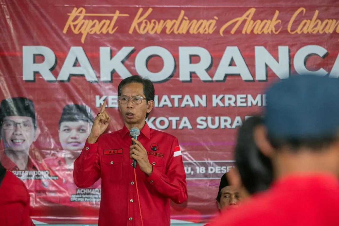 Tiga Pilar PDIP Surabaya Perkuat Gotong Royong, Semarakkan Ulang Tahun Emas