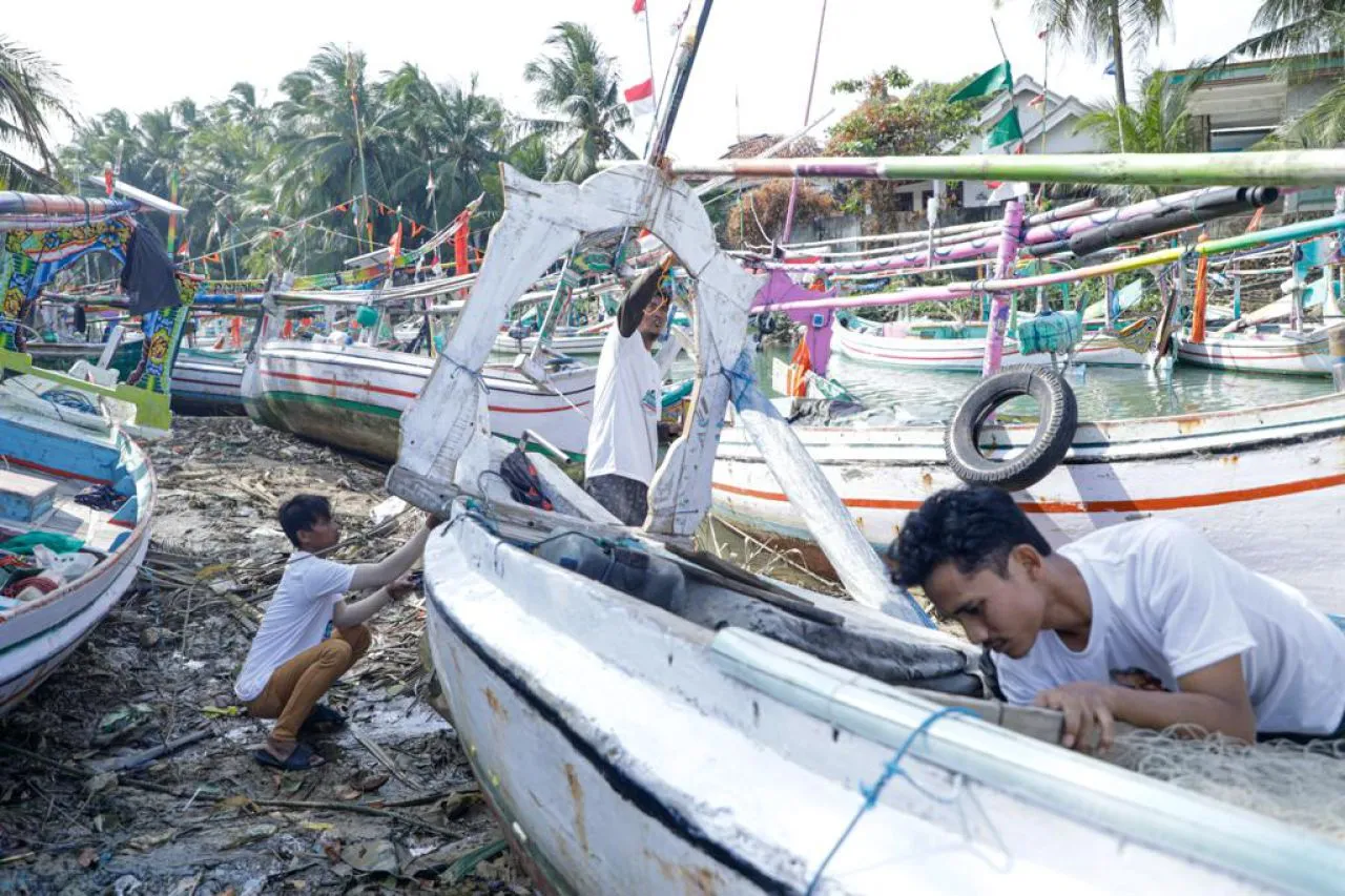 Renovasi Perahu dan Bagi Sembako, Ikhtiar Nelayan Madura Dukung Ganjar Presiden