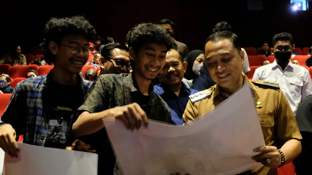 Siswa SD-SMP di Surabaya Diwajibkan Nobar Film "Soera Ing Baja"