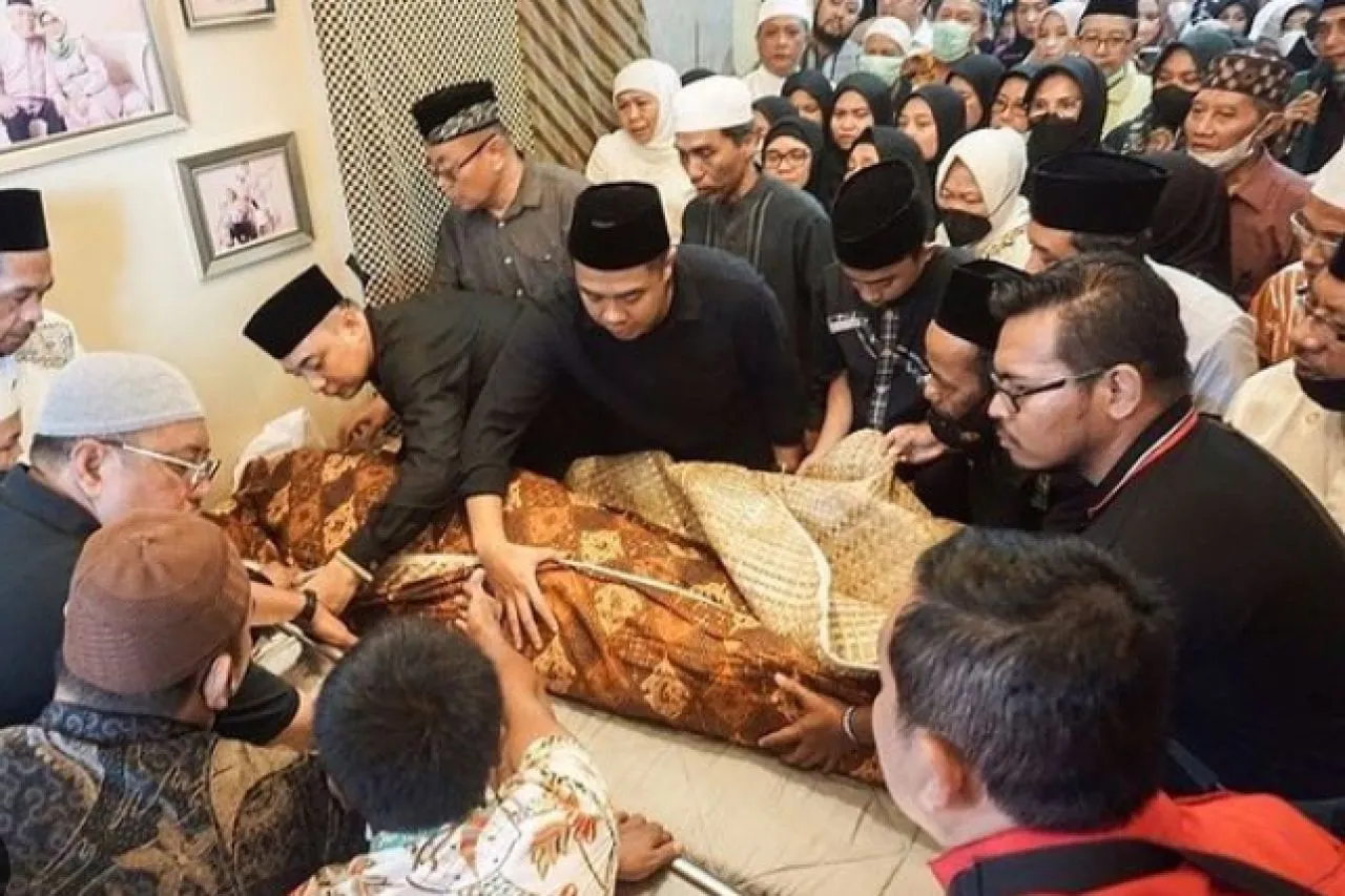 PDIP Surabaya Turut Berduka Atas Wafatnya Ayahanda Wali Kota Eri Cahyadi
