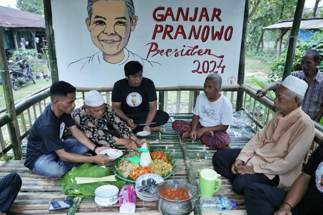 Di Bojonegoro, Ganjar Milenial Center Jatim Bangun Posko Rakyat