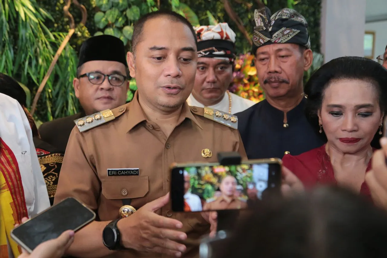 Kumpulkan Bukti, Wali Kota Eri Cahyadi Laporkan Oknum Pungli ke Kejaksaan