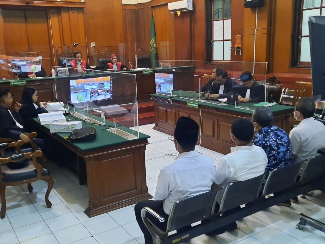 Rugikan Dua Perusahaan, Para Terdakwa Penggelapan BBM Minta Maaf