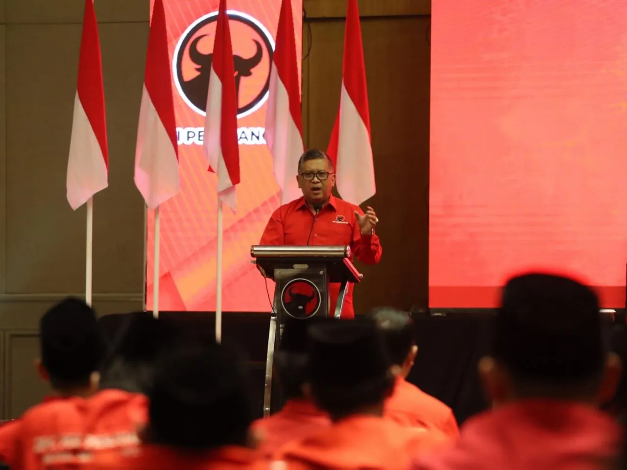 Hadiri Rakornis di Jatim, Hasto Sampaikan Pesan Bu Mega untuk Kader PDIP