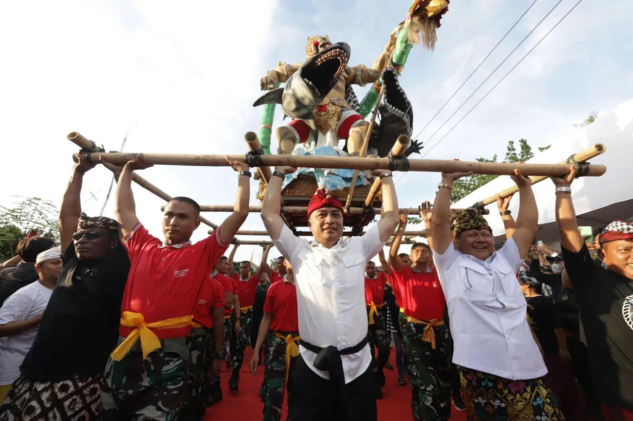 Wali Kota Surabaya Ikut Pawai Ogoh - ogoh, Bukti Rasa Toleransi