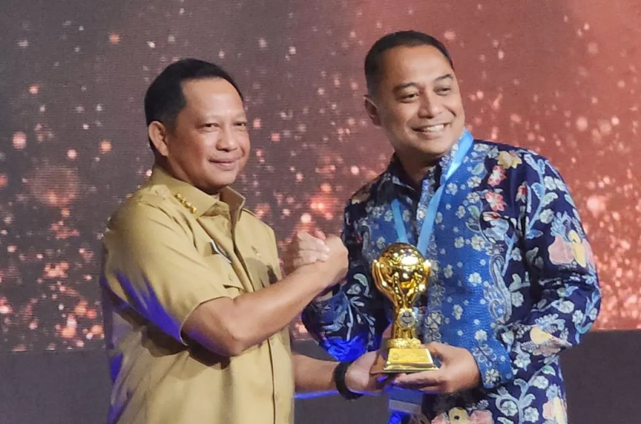 Anggaran Rp480 Miliar untuk Masalah Kesehatan, Surabaya Raih UHC Award