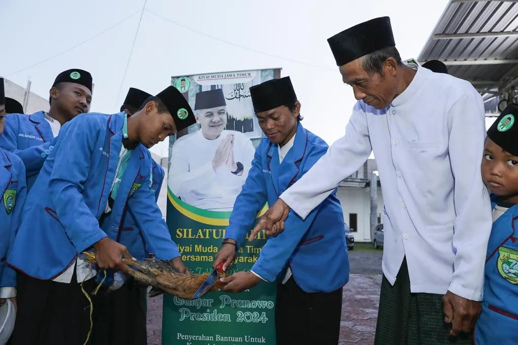 Kyai Muda Dukung Ganjar Gelar Ngaji Fiqih dan Praktik Sembelih Hewan Halal di Ponpes Gresik