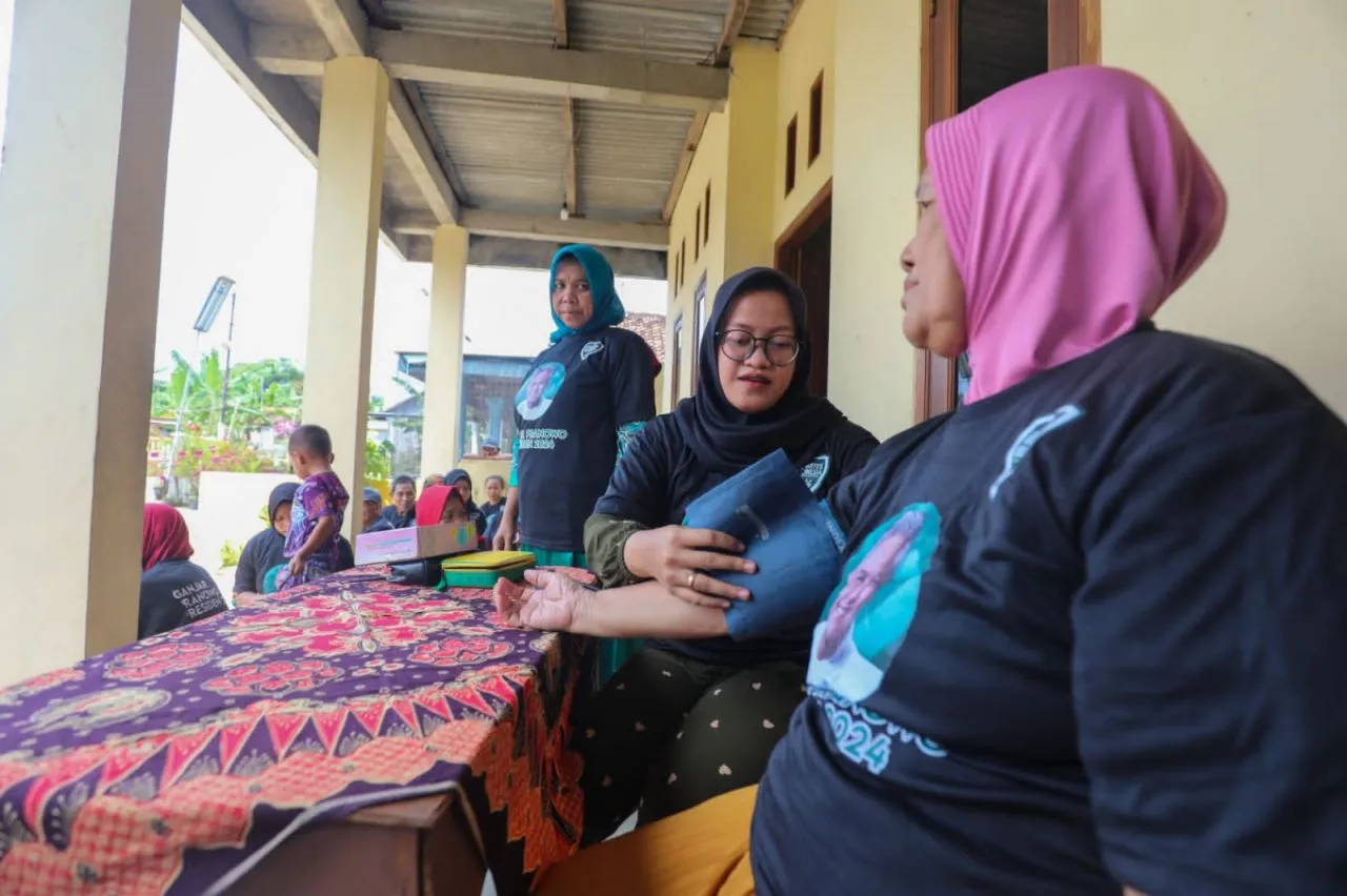 Tebar Manfaat, Relawan Kowarteg Dukung Ganjar Beri Pelayanan Cek Kesehatan Gratis