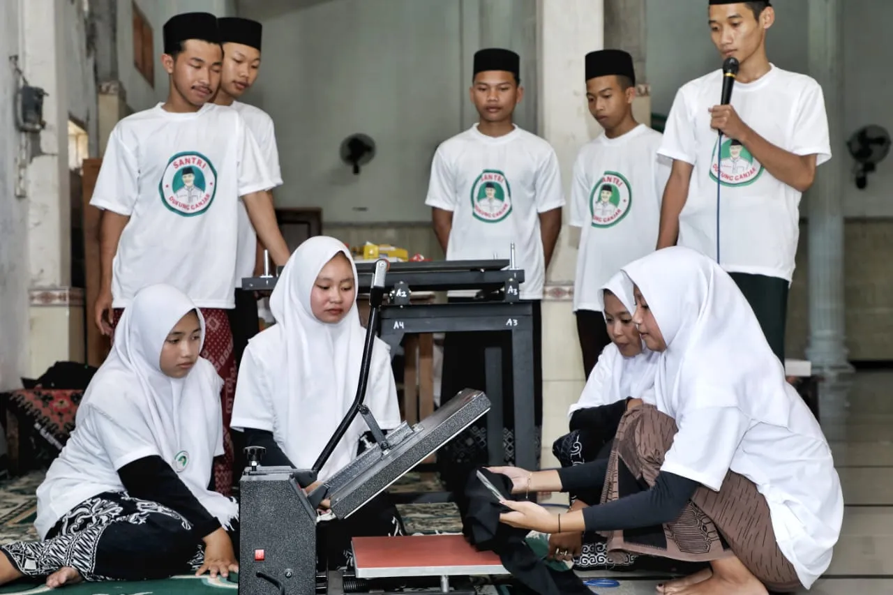 Santri Dukung Ganjar Jatim Fasilitasi Santri Masuk Industri Kreatif