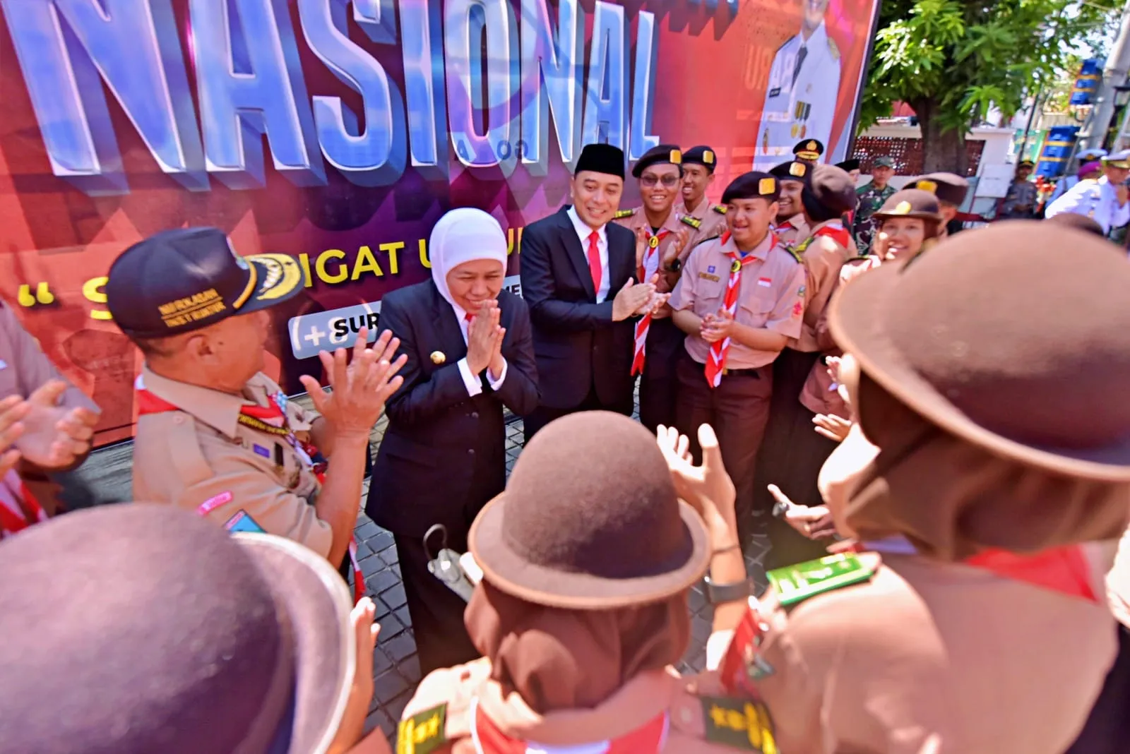 Peringati Harkitnas, Wali Kota Eri Cahyadi Bersama Gubernur Khofifah Ziarah ke Makam Dr. Soetomo