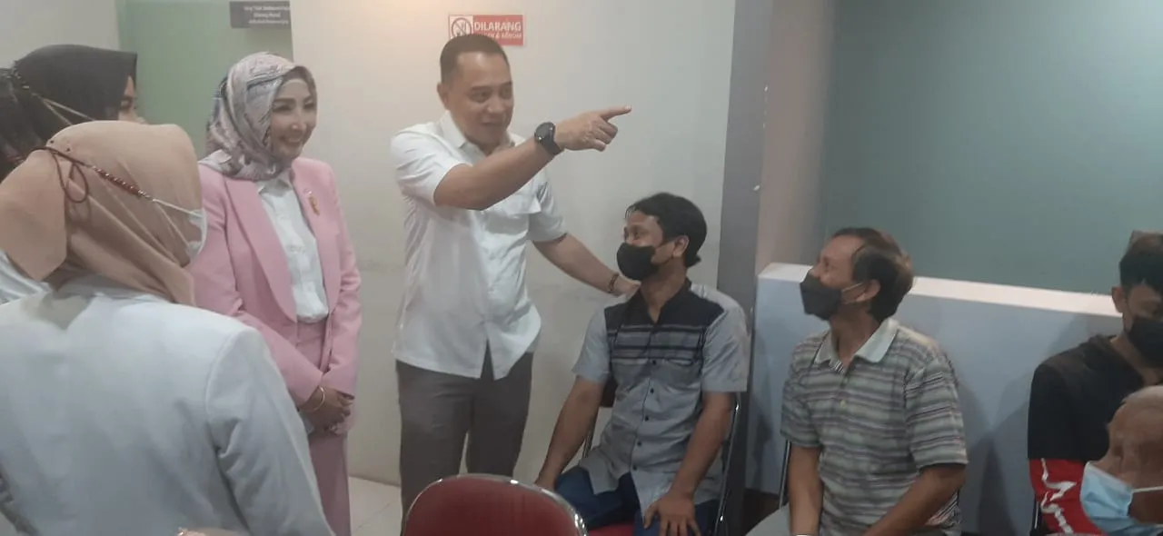 Misi Kemanusiaan, Klinik Mata JEC-JAVA Gelar Operasi Katarak Gratis untuk Warga