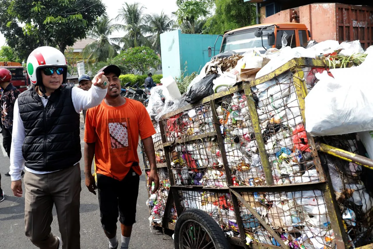 DLH Surabaya Siapkan Petugas Checklist untuk Antisipasi Penumpukan Volume Sampah di TPS