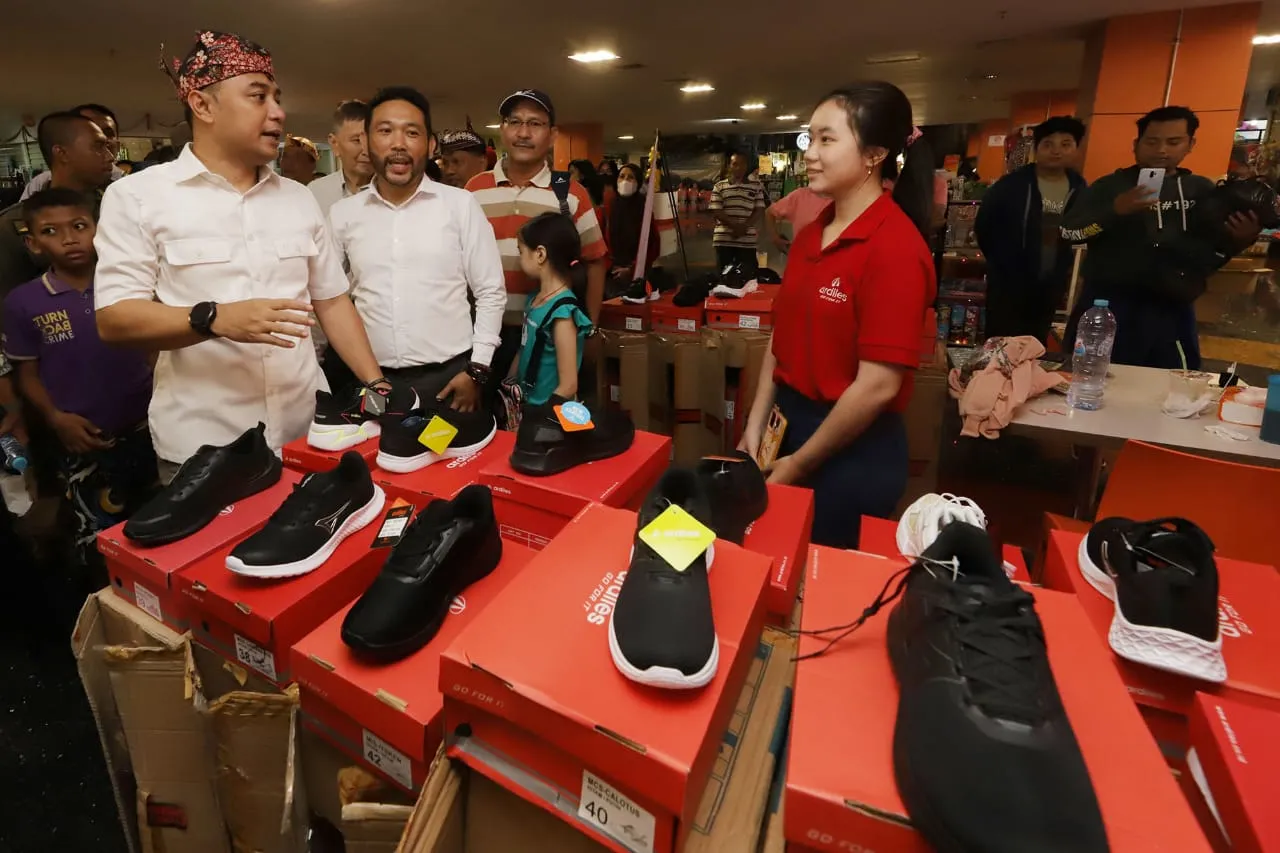 Pemkot Surabaya Bebaskan Retribusi Stand Pasar Turi Baru hingga 10 Tahun