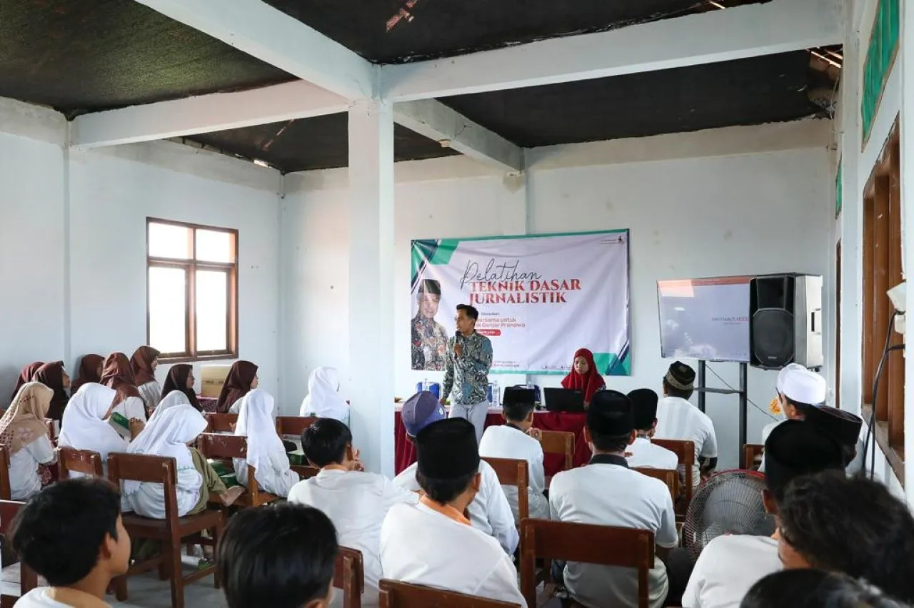 GGN Dukung Ganjar Gelar Pelatihan Teknik Dasar Jurnalistik Bagi Santri Ponpes di Gresik