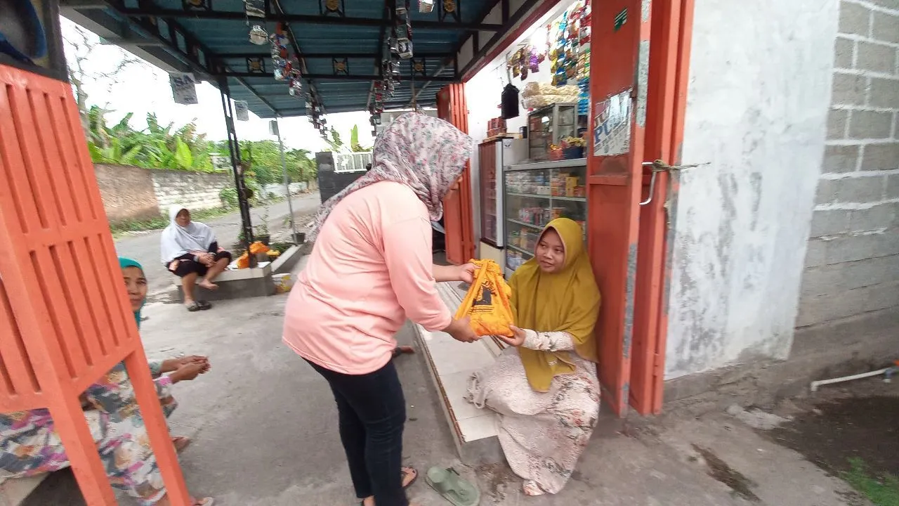 Begini Upaya Mak Ganjar Bumikan "Si Rambut Putih" di Bumi Blambangan