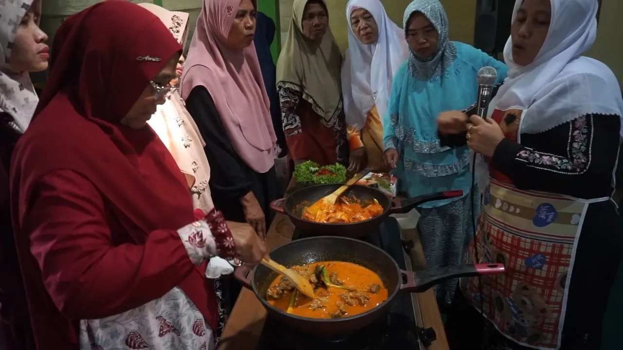 Peduli Ekonomi Rakyat, Kiai Muda Ganjar Gelar Pelatihan Pembuatan Rendang