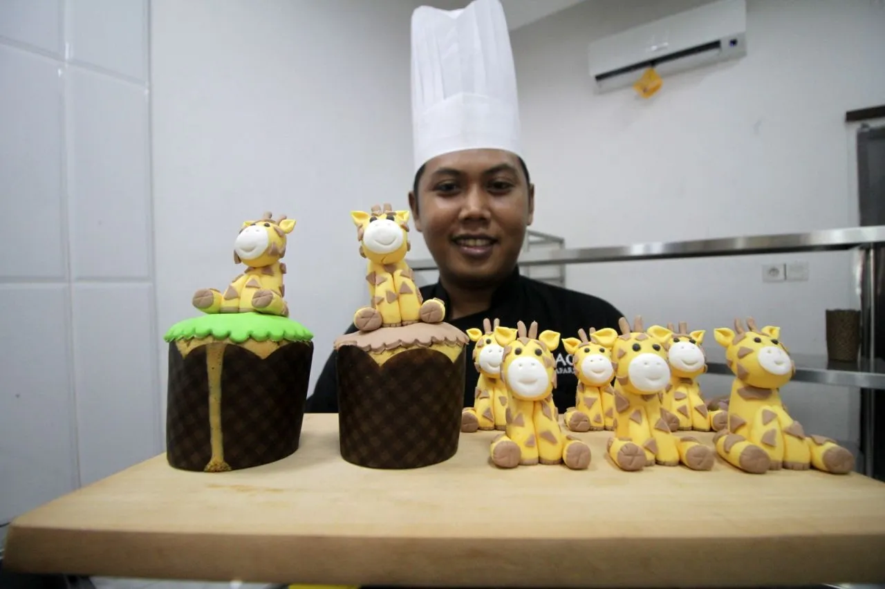 Meriahkan Bulan Jerapah, TSI II Prigen Bikin Kreasi Fondant Giraffe untuk Buah Tangan