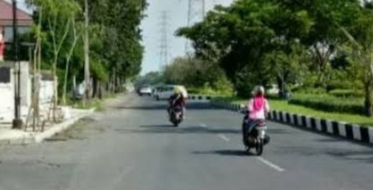 Foto: Kawasan Jalan Dharmahusada Surabaya