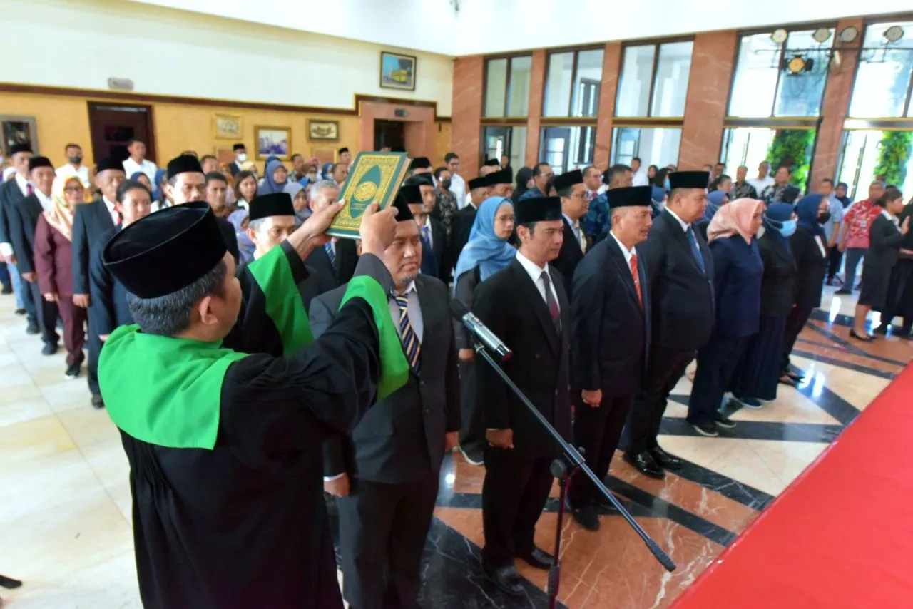 Isi Kekosongan Jabatan, Wali Kota Eri Cahyadi Lantik 78 Pejabat