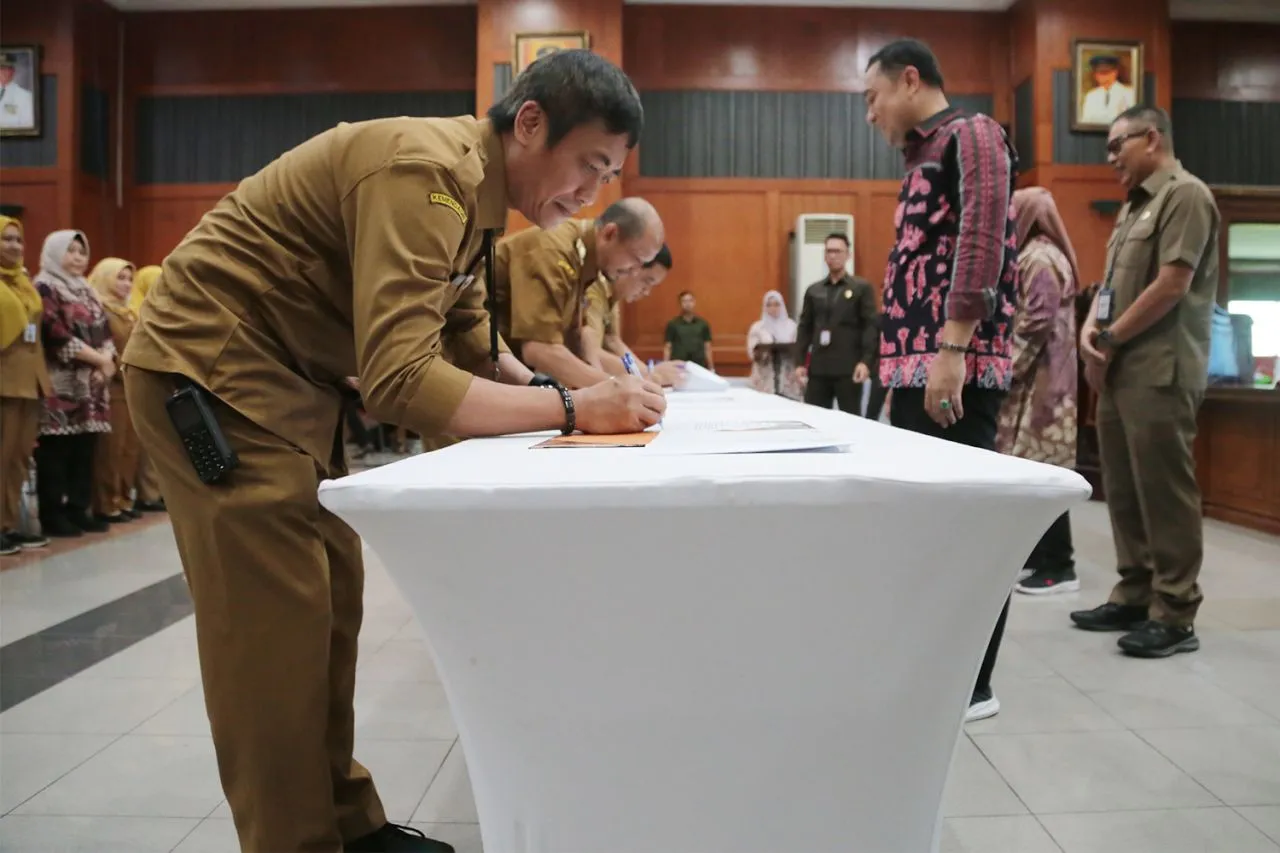 Enam Bulan Tak Capai Target, Wali Kota Eri: Pejabatnya Wajib Diganti!