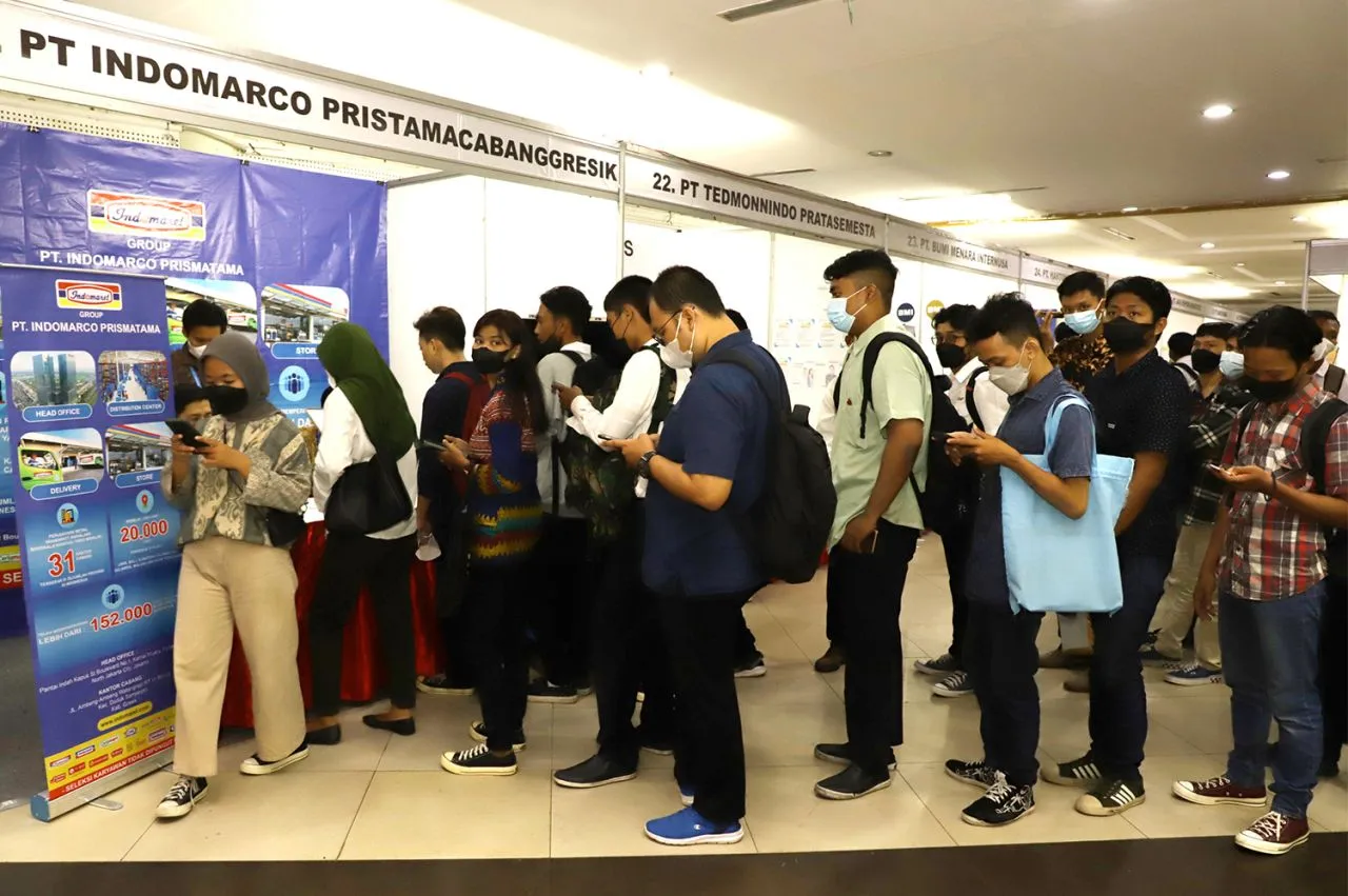 Gelar Bursa Kerja,Sediakan 1.300 Lowongan Bagi Warga Surabaya