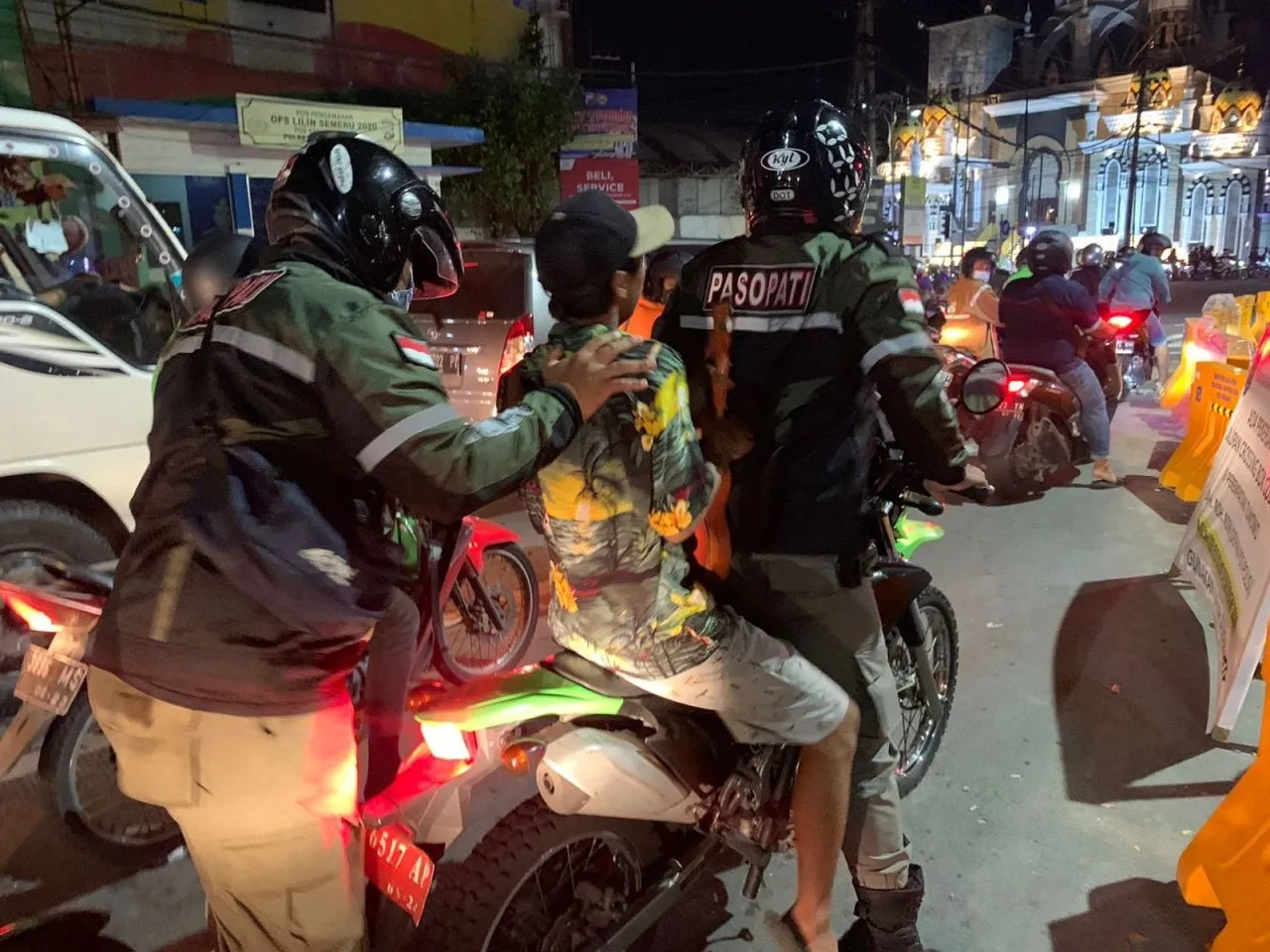 Surabaya Jadi Primadona, Warga Luar Daerah Ramai - ramai Ajukan Pindah KK