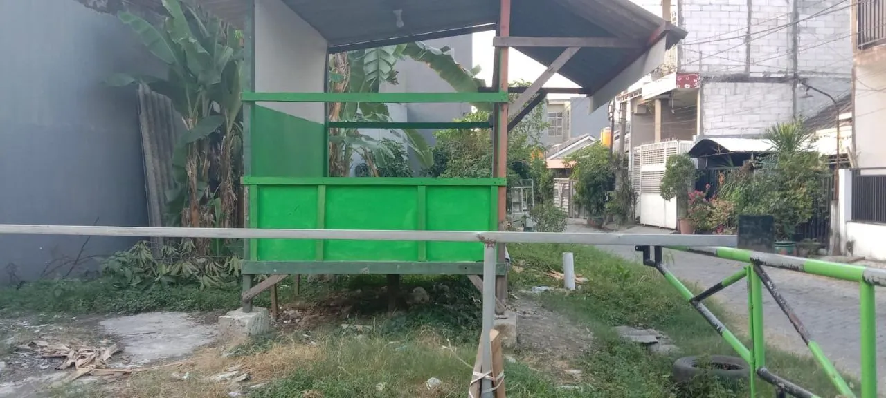 Merasa Tanahnya Diserobot Ketua RW Untuk Dibangun Pos, Seorang Ibu Emosi Minta Dibongkar Paksa