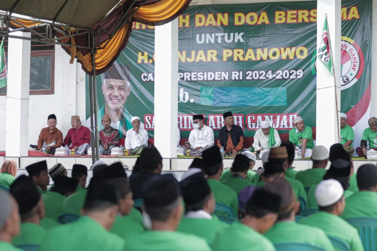 Santrine Ganjar Gelar Istigasah Bersama Kiai dan Lora di Pamekasan