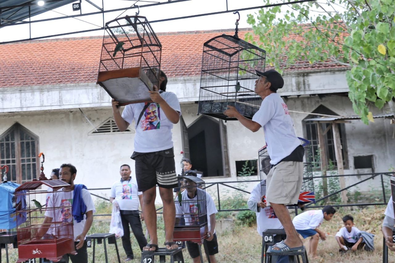 Ganjar Creasi Gelar Kontes Burung dan Rangkul Kicau Mania Sidoarjo
