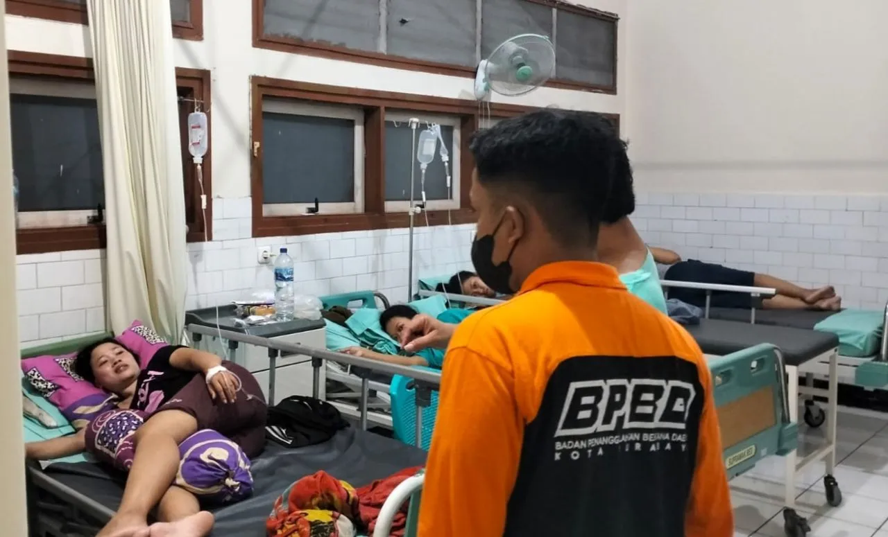 Puluhan Warga di Surabaya Keracunan Massal, Diduga Ini Penyebabnya