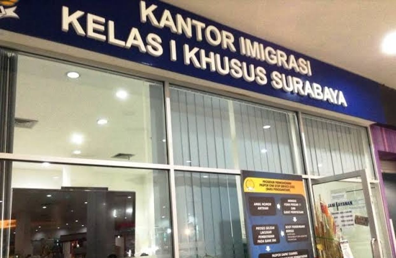 Imigrasi Surabaya Amankan WN Tiongkok Joki Tes Bahasa Inggris Sindikat Internasional
