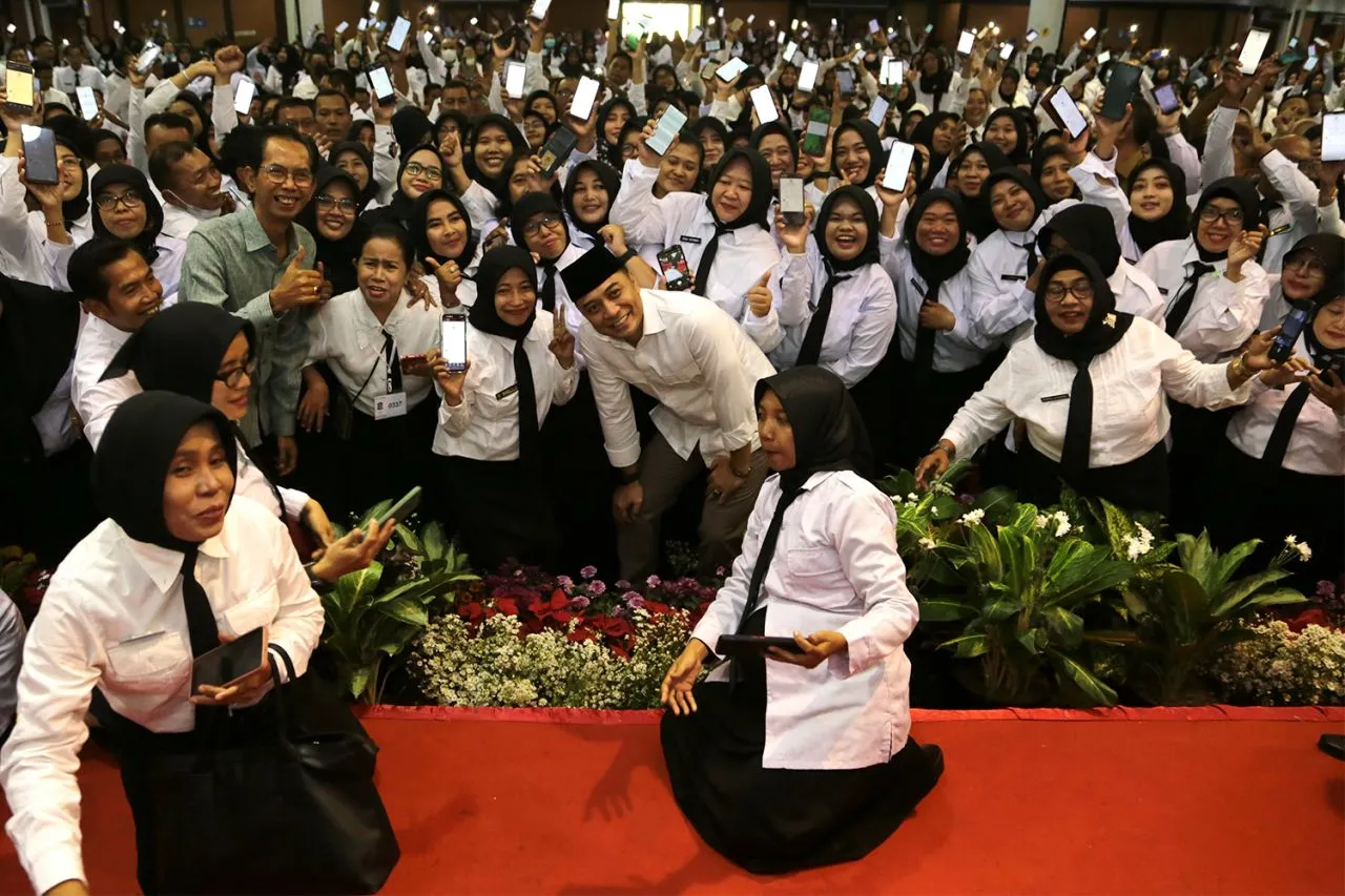 Selamat! 1.476 Guru PPPK di Surabaya Terima SK Pengangkatan