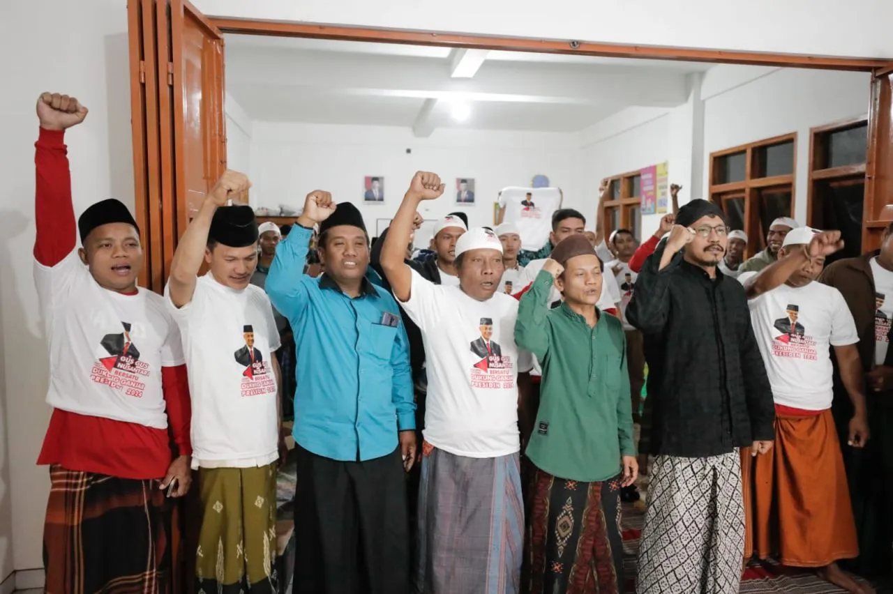 Kenang Detik-Detik Proklamasi, Gus Gus Ganjar Jatim Gelar Malam Tirakatan di Nganjuk