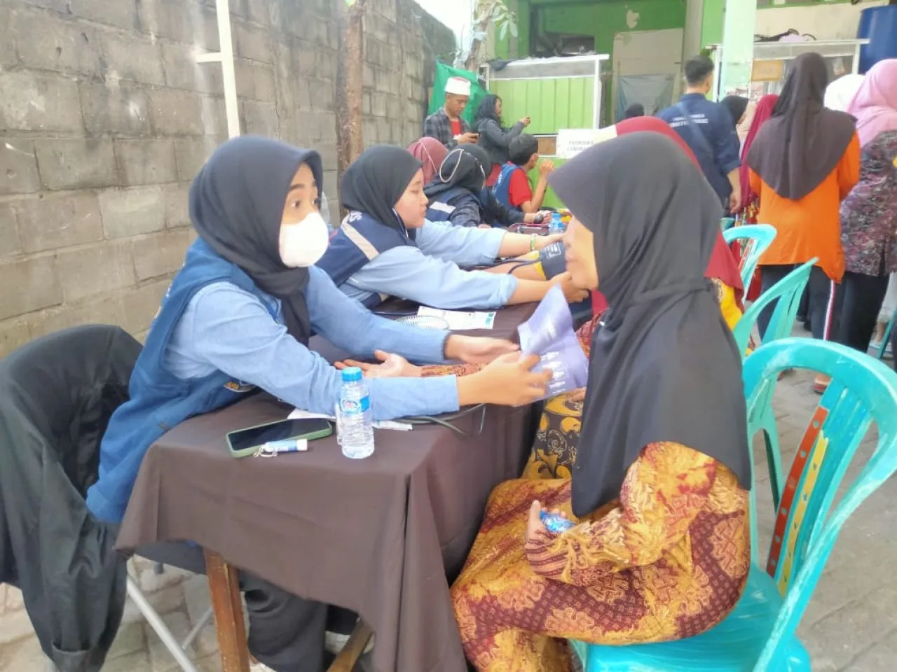 Gandeng Yayasan Swasta, Ponpes di Surabaya Beri Layanan Medis 795 Orang