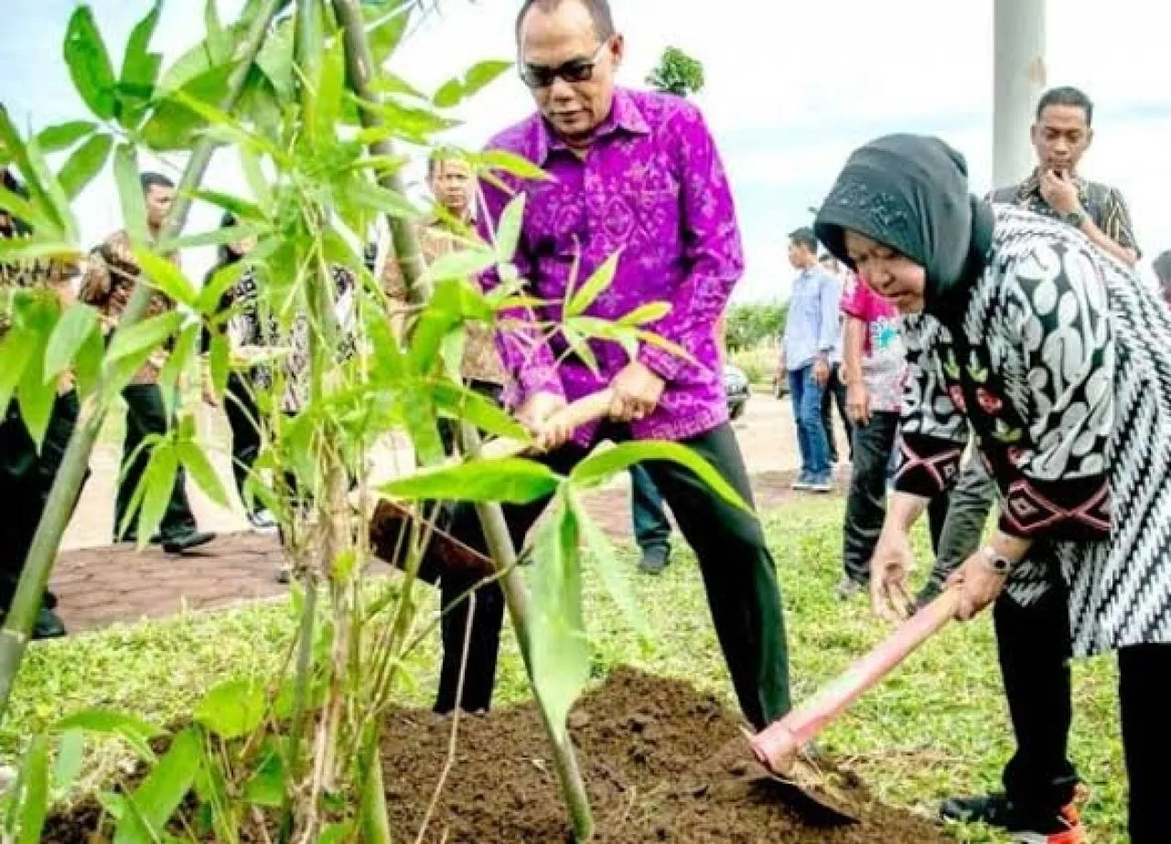 Pemkot Surabaya Galakkan Kembali Gerakan Satu Jiwa Satu Pohon
