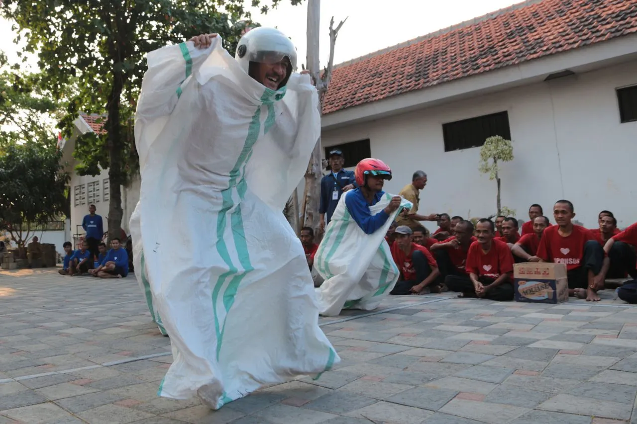 Begini Suasana ODGJ Liponsos Surabaya Lomba Balap Karung