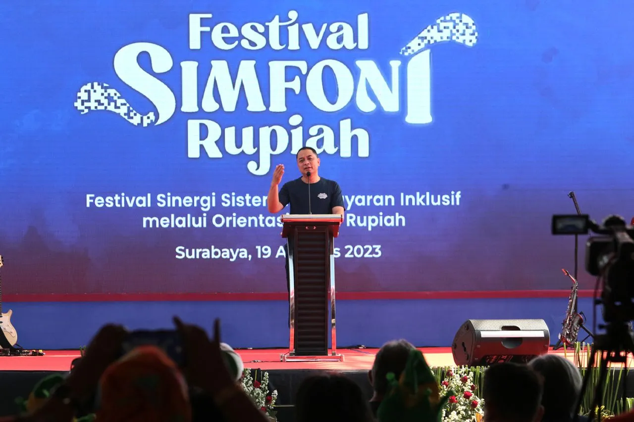 Wali Kota Eri Dorong Warga Surabaya Gunakan Pembayaran Digital QRIS
