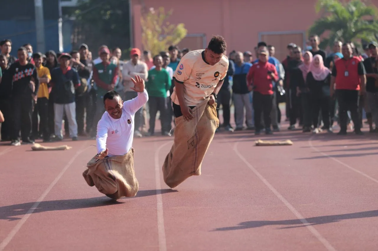 Pemkot Surabaya Gelar Lomba Agustusan, Gobak Sodor hingga Balap Karung