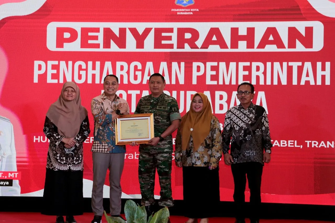 Wali Kota Eri Cahyadi Beri Penghargaan Jajaran Samping