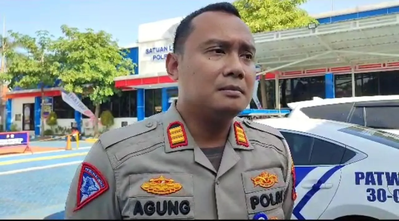 Video Emak - emak Ngomel Anaknya 13 Kali Gagal Ujian SIM C, Ini Kata Dirlantas Polda Jatim