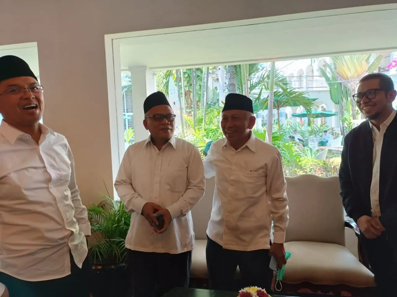 Surya Paloh, Anies dan Cak Imin Tiba di Surabaya untuk Deklarasi AMIN